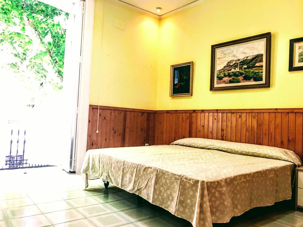 Hostal Marques De Campo Dénia Extérieur photo
